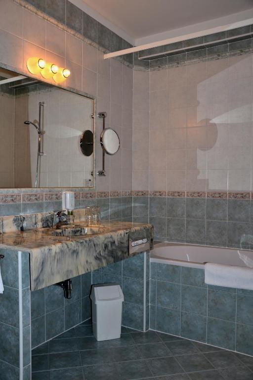 Hotel Dienstl Gut Launsdorf Quarto foto